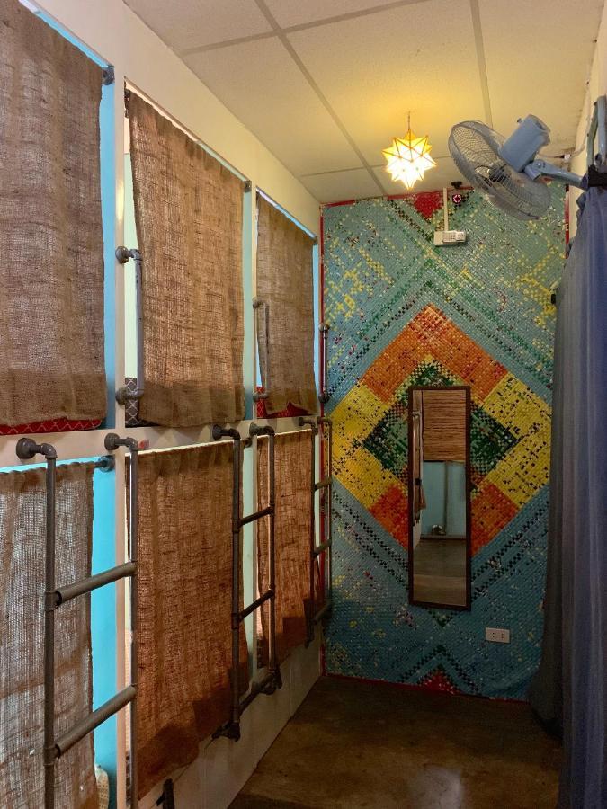 Moon Fools Hostel Панглао Екстериор снимка