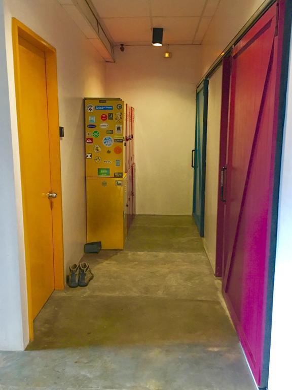 Moon Fools Hostel Панглао Екстериор снимка